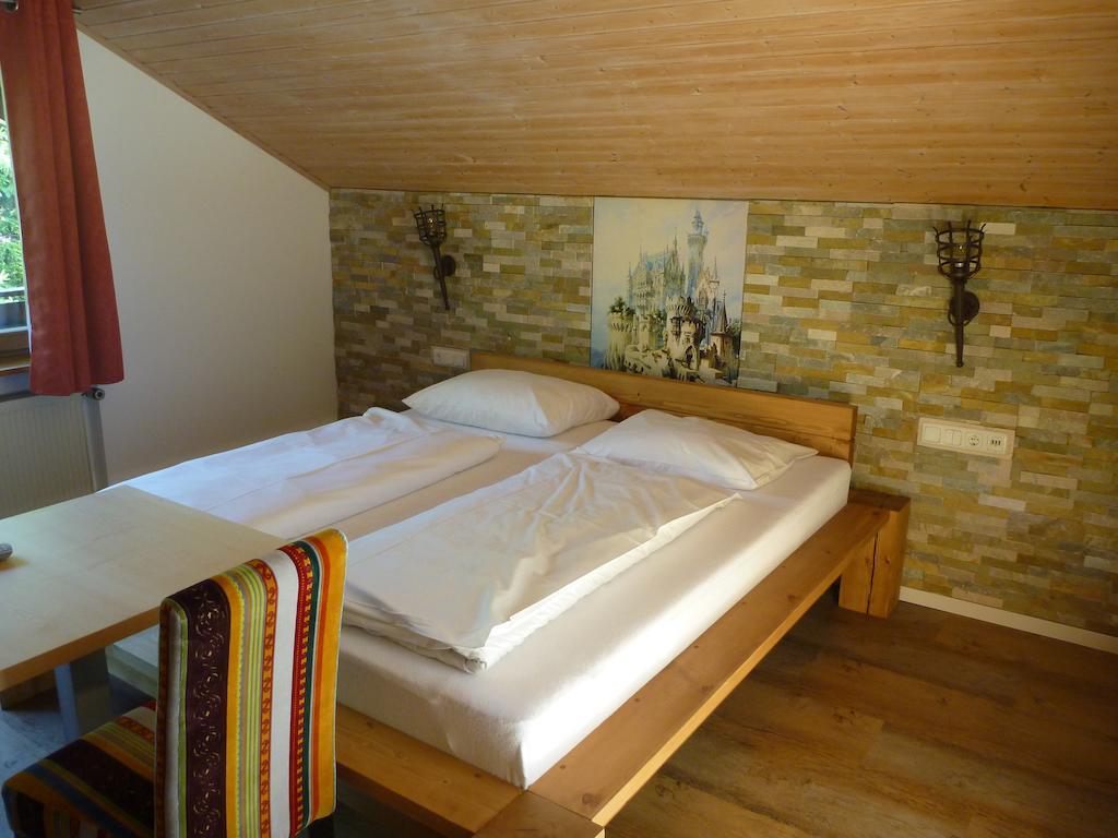 Gaestehaus Guggomos "Das Allgaeustyle" Füssen Chambre photo