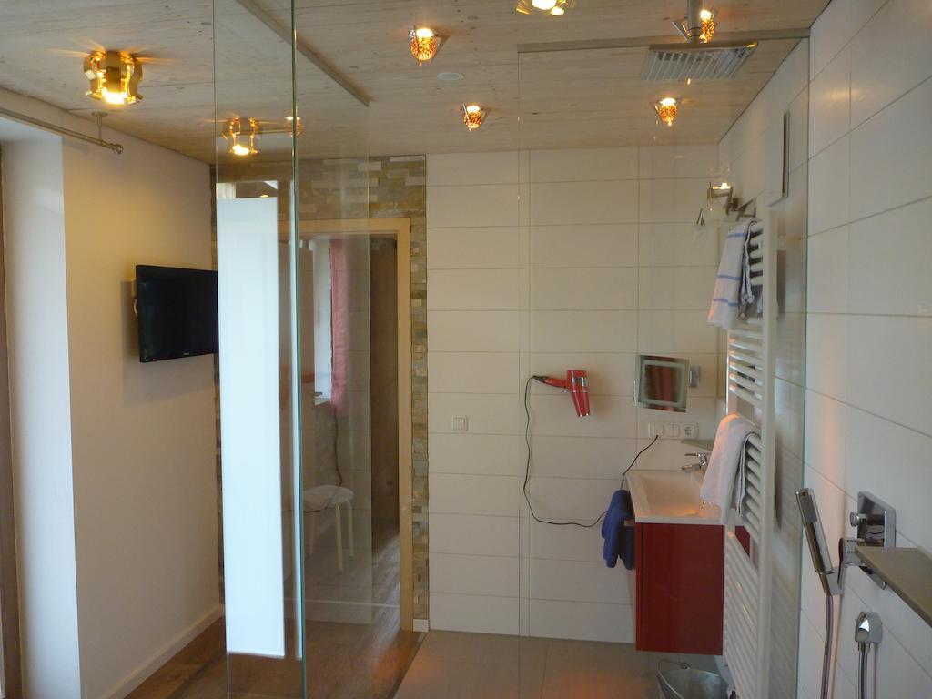 Gaestehaus Guggomos "Das Allgaeustyle" Füssen Extérieur photo