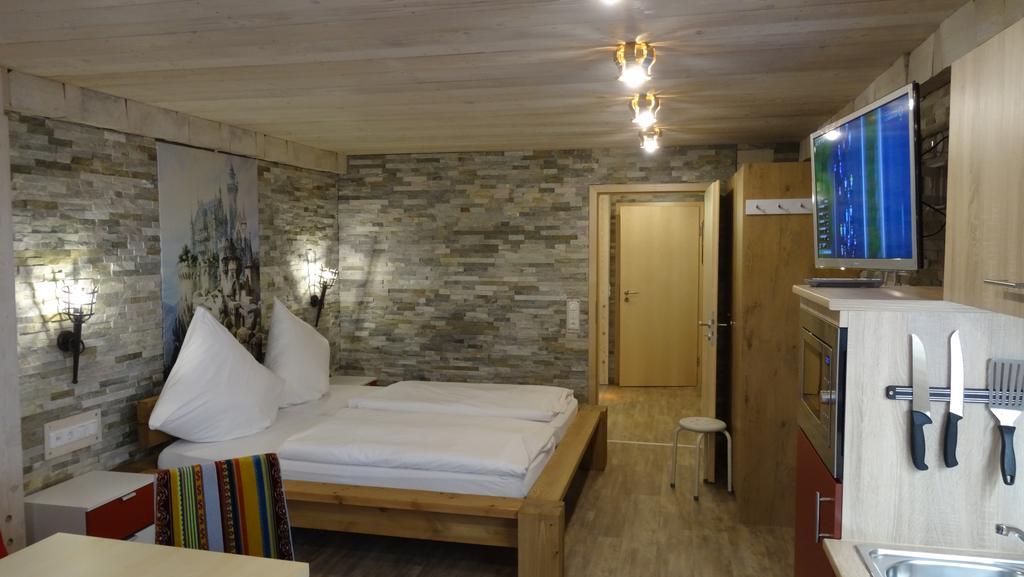 Gaestehaus Guggomos "Das Allgaeustyle" Füssen Extérieur photo